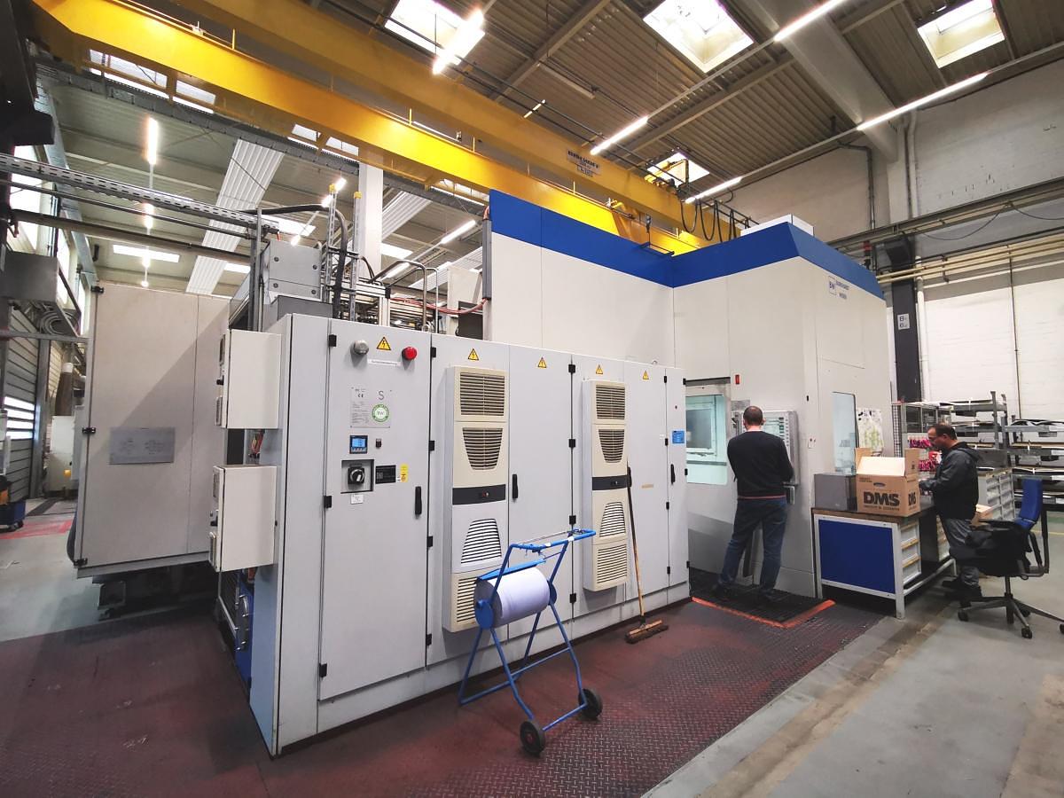 Used BURKHARDT + WEBER / MCR 900 HVC 2 Pallets Universal Machining Center 