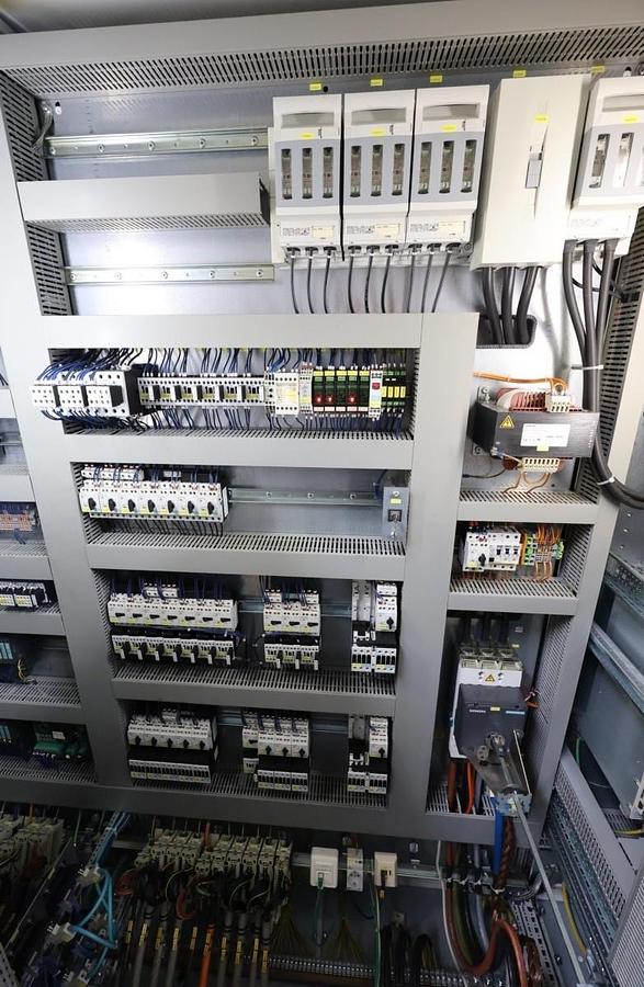 Used Dorries VCE 1600/140 MC F CNC Single Column Vertical Boring & Milling Machine with Live Spindle and Table C-Axis