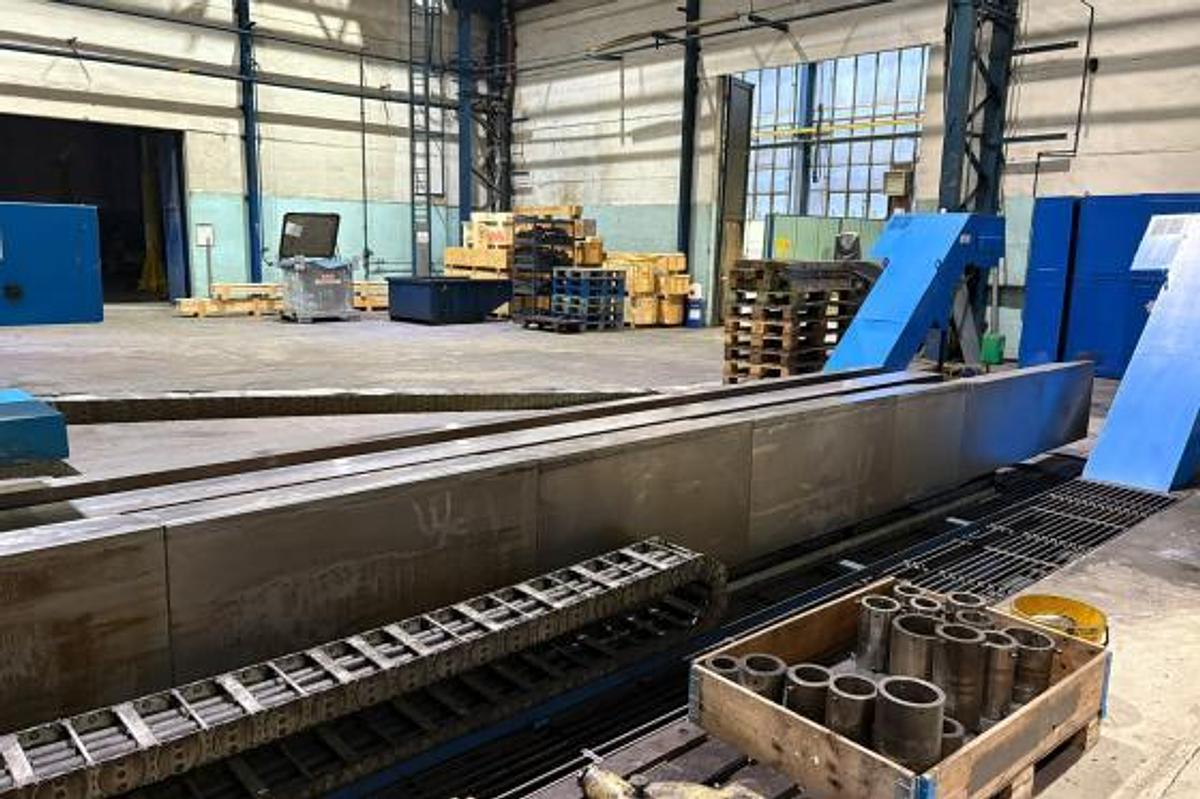 Used Giuseppe Giana GGH 1100/760 x 12000 CNC Horizontal Lathe