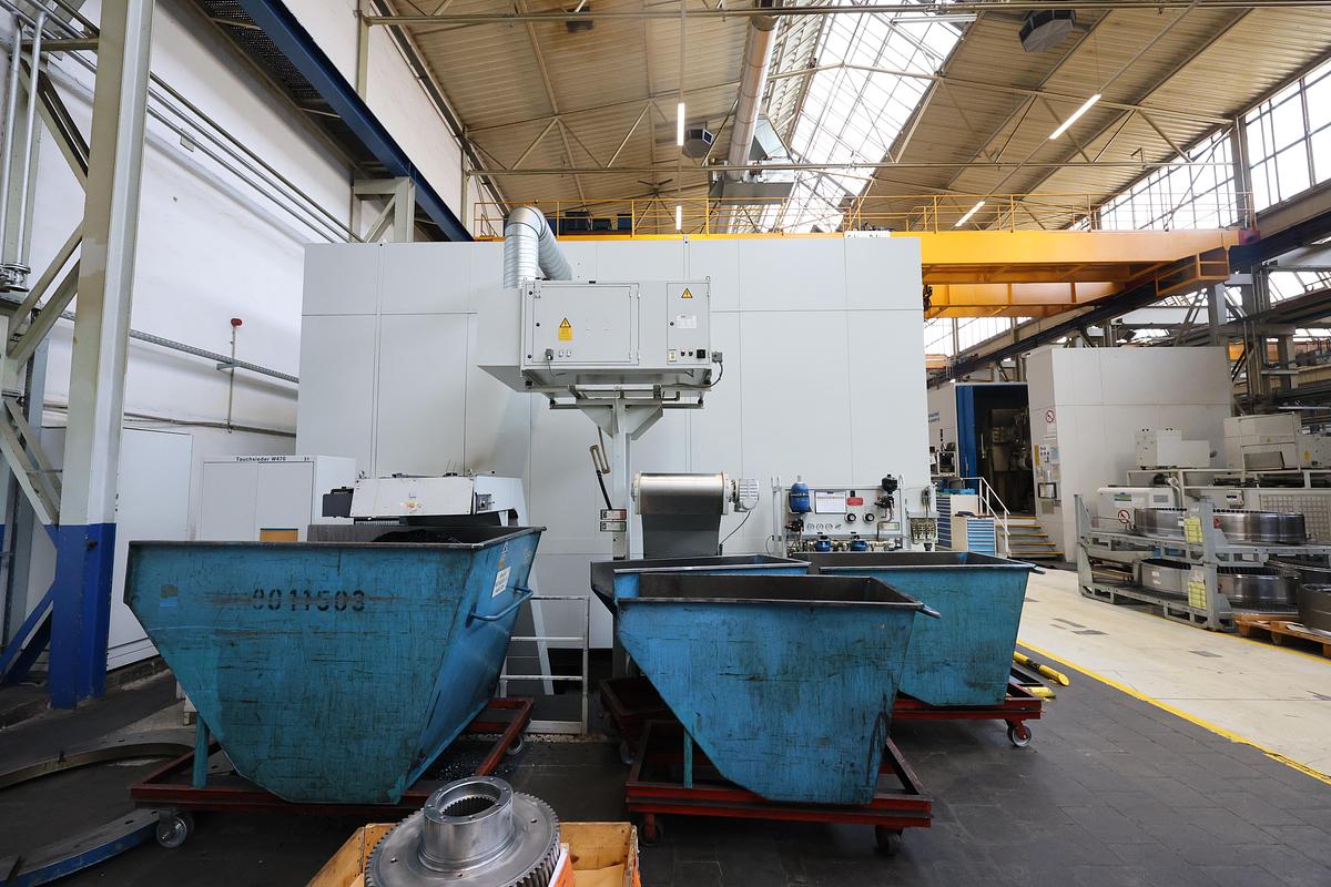 Used Gleason Pfauter P 2400/2800 CNC Vertical Gear Hobbing Machine