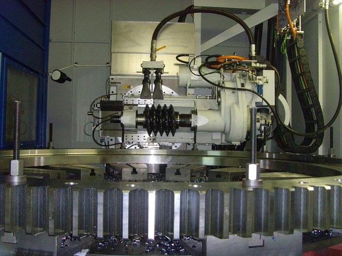Used Gleason Pfauter P 2800 / 3200 CNC Gear Hobbing Machine