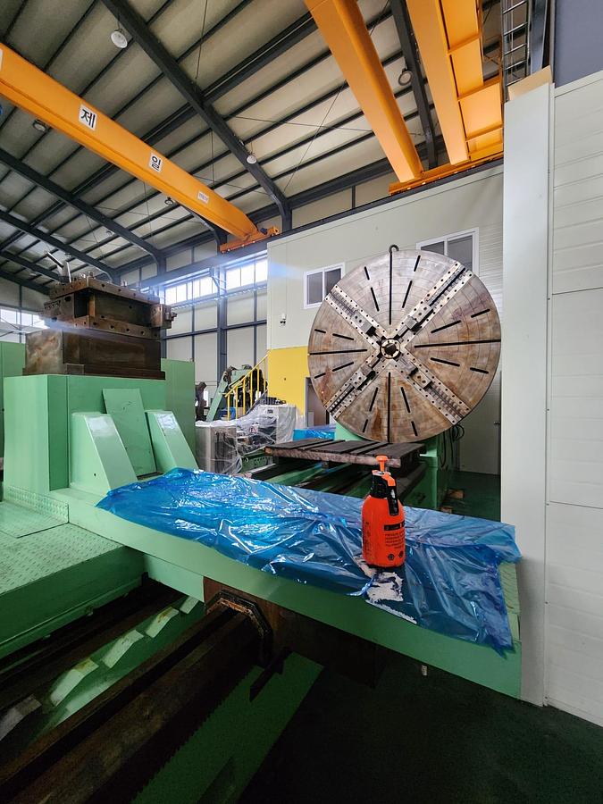 Used Hankook Dynaturn 26 CNC Heavy Duty Horizontal Lathe