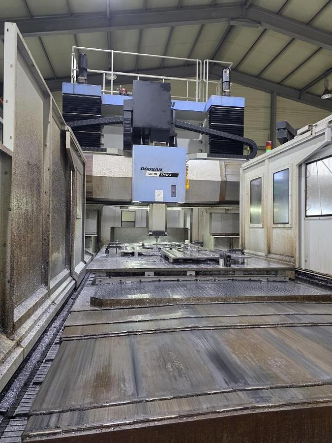 Used Doosan BM 2740M CNC Bridge Type Machining Center