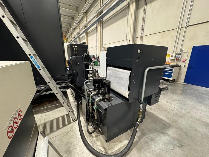 Used DMG DMC 210 U CNC 5-Axis Machining Center with RS 3 Pallet Rotary Storage