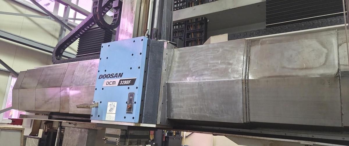 Used Doosan DCM 3280 CNC Double Column Planer Type Milling Machine