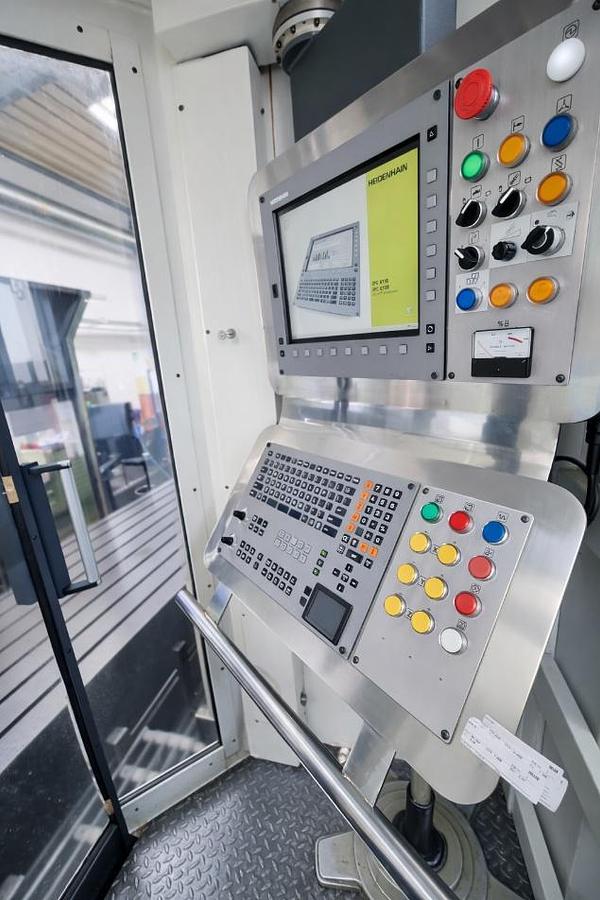 Used Correa Anayak HVM 65 CNC Horizontal Travelling Column Milling Machine