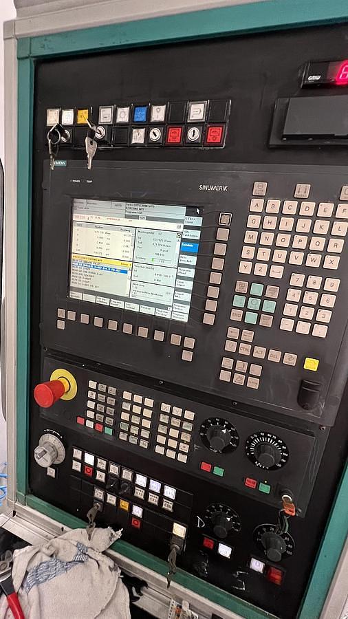 Used Waldrich Coburg MultiTurn 1500 FM CNC Vertical Turning & Milling Center with 2 Machines + 7 Pallet Storage