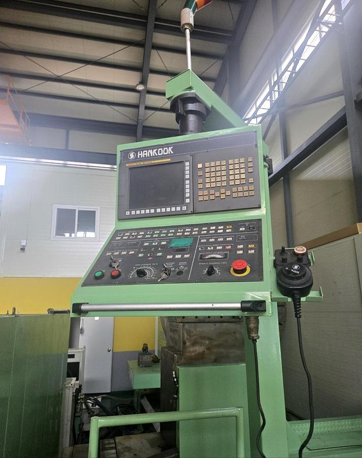 Used Hankook Dynaturn 26 CNC Horizontal Lathe