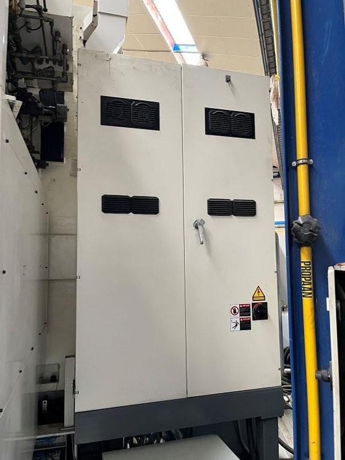 Used Hankook VTC 125 E-APC CNC Single Column Vertical Boring Mill with C-Axis and Double Automatic Pallet Changer