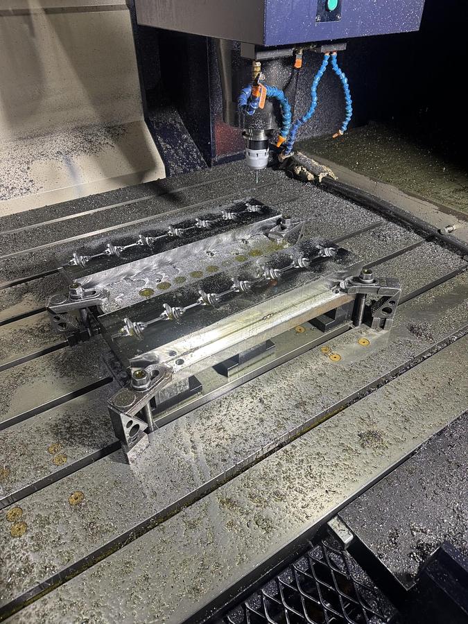 Used Hwacheon SIRIUS 1750L CNC Gantry Type Machining Center