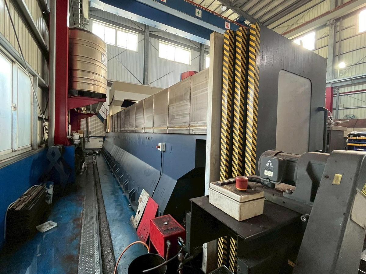 Used AWEA LG 8050 CNC Double Column Gantry Type Machining Center