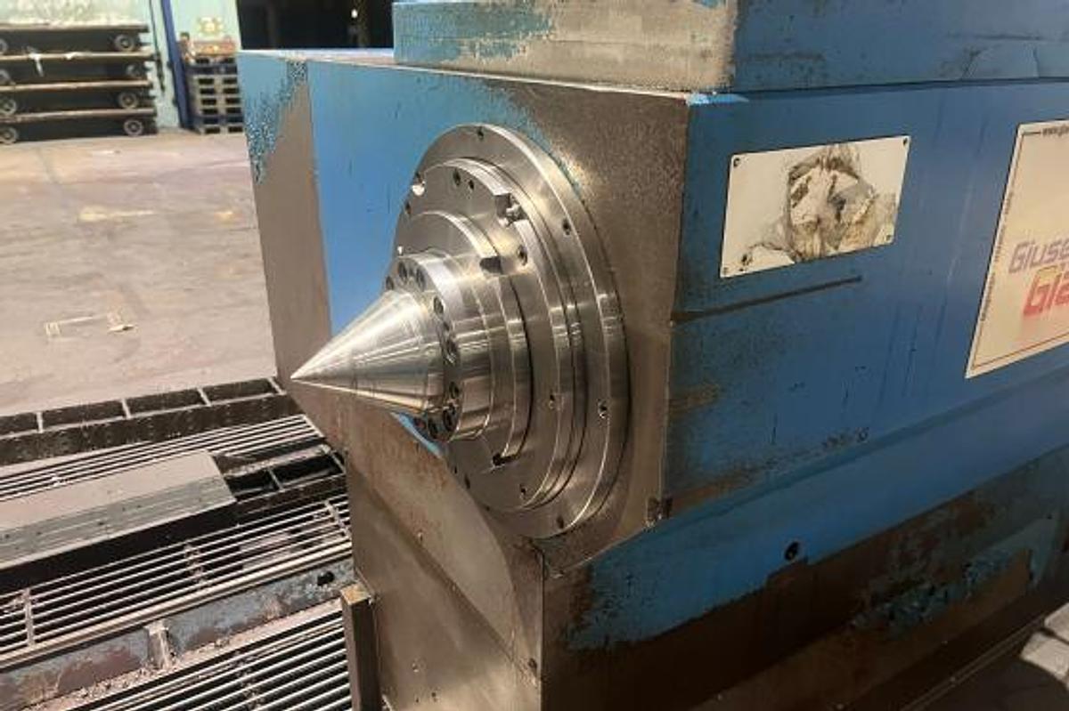 Used Giuseppe Giana GGH 1100/760 x 12000 CNC Horizontal Lathe