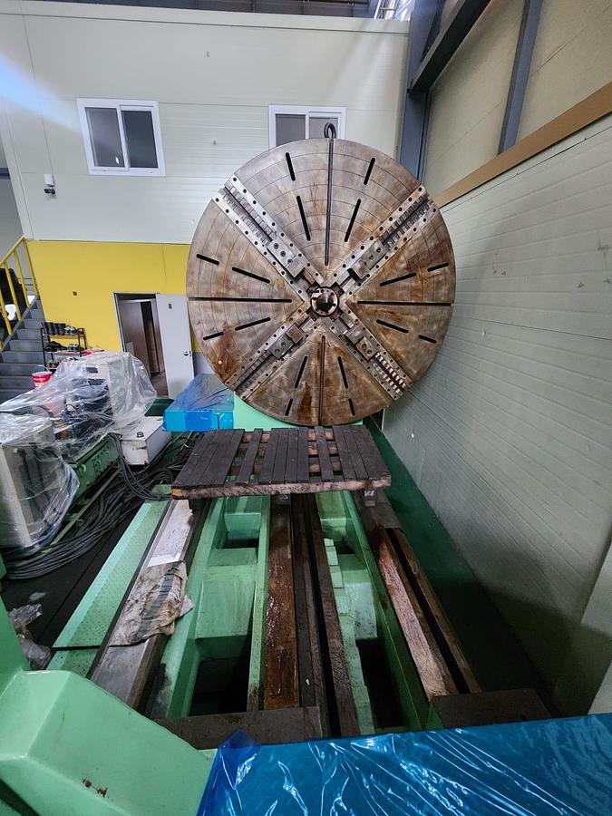 Used Hankook Dynaturn 26 CNC Heavy Duty Horizontal Lathe