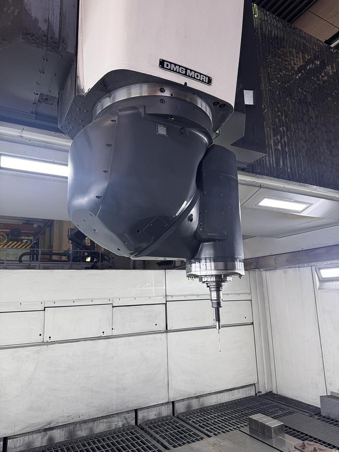 Used DMG DMU 600 G Linear CNC 5-Axis Gantry Milling Machine