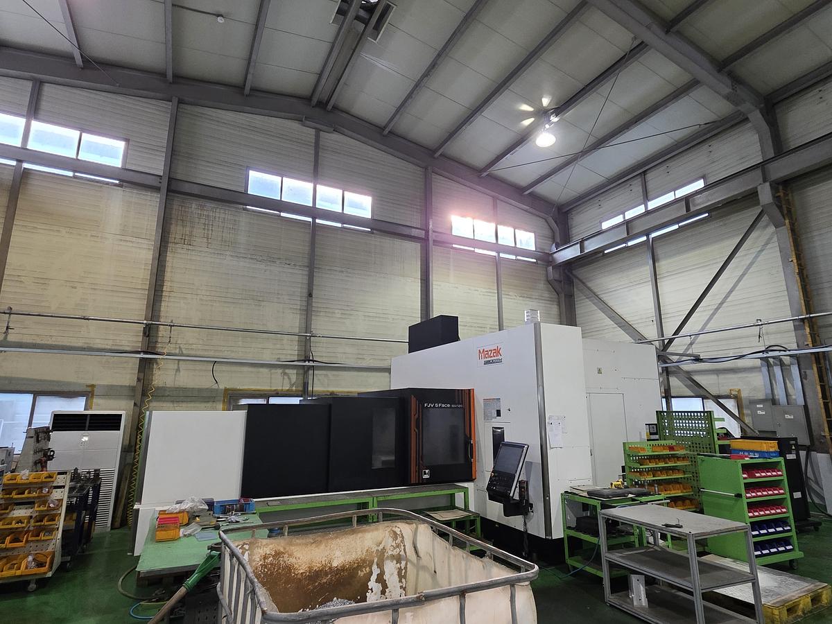 Used Mazak FJV 5-Face 60/120 CNC Vertical Machining Center