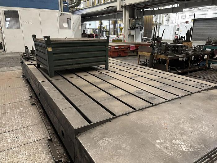 Used Waldrich Coburg 17S-10 FP 225 NC Portal Milling Machine with Double Table
