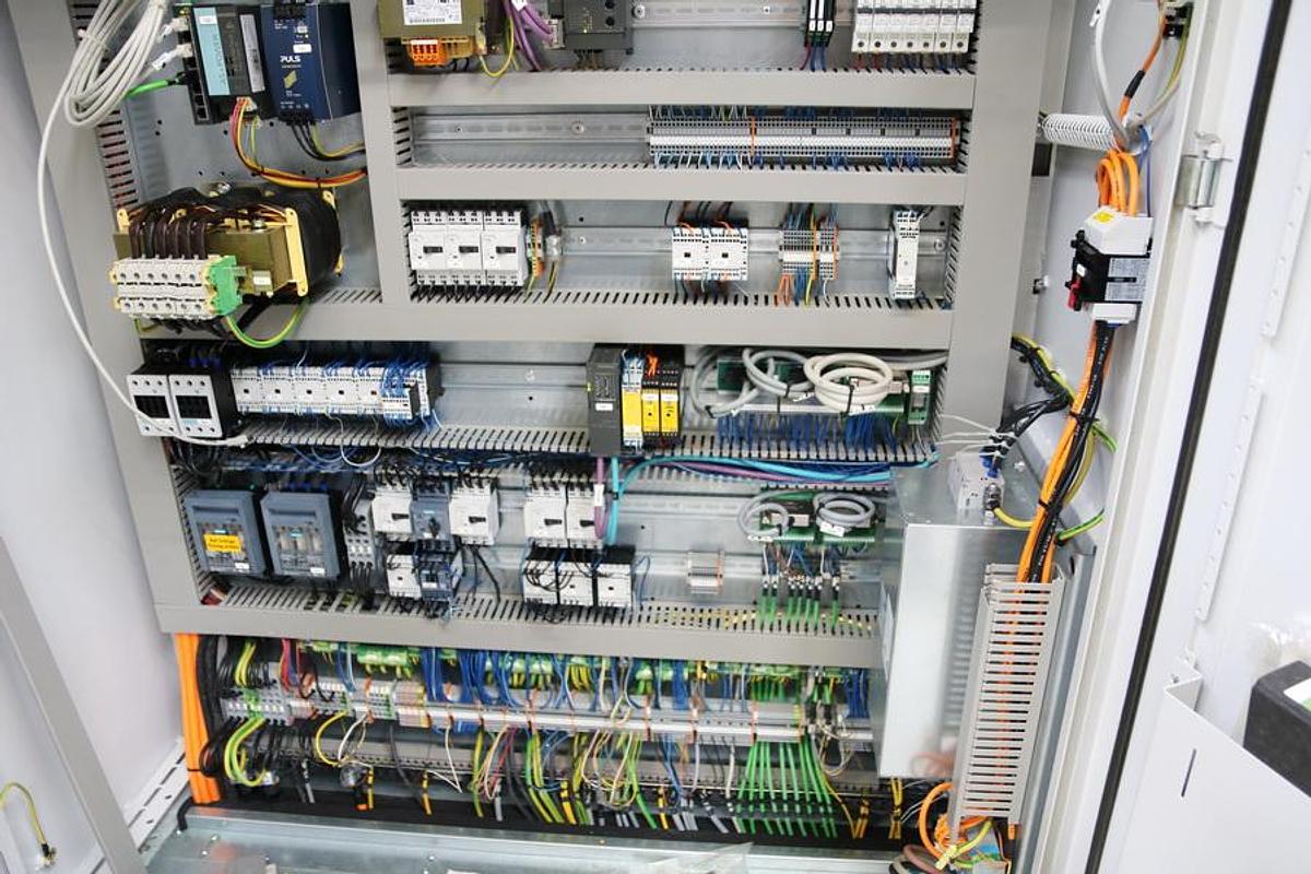 Used Hermle C 30 U CNC 5-Axis Universal Machining Center