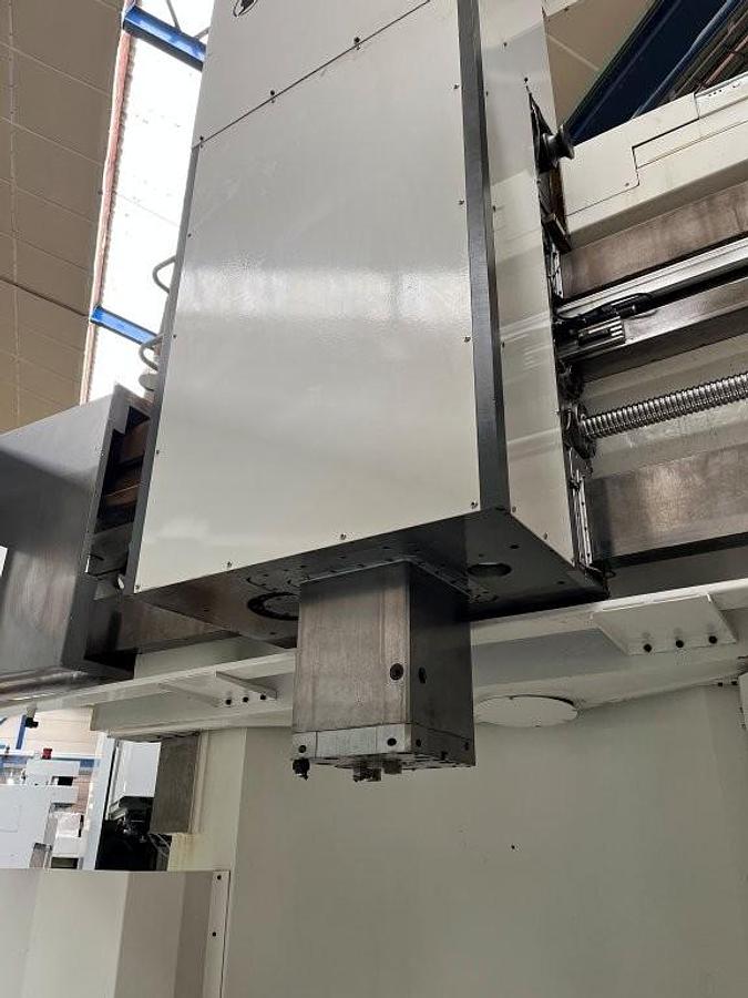 Used Hankook VTC 125 E-APC CNC Single Column Vertical Boring Mill with C-Axis and Double Automatic Pallet Changer