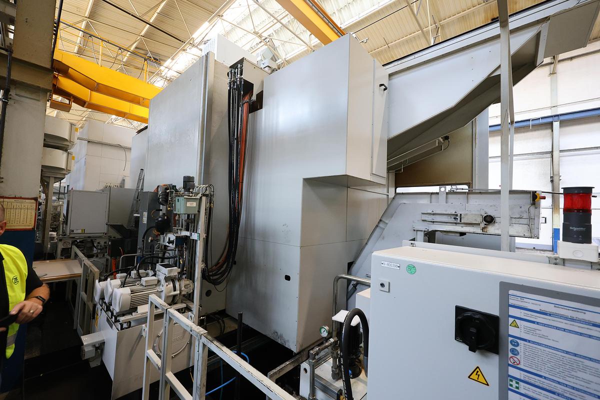 Used Dorries VCE 2800/250 MC CNC Vertical Turning & Milling Machine with Live Spindle