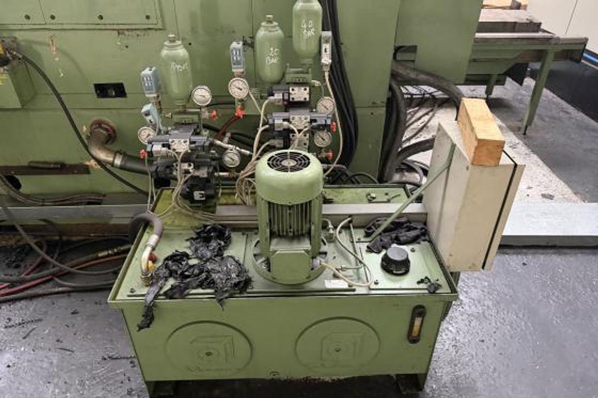 Used Tacchi HD3 / 130L CNC Horizontal Lathe with Live Spindle Milling Tower & C-Axis