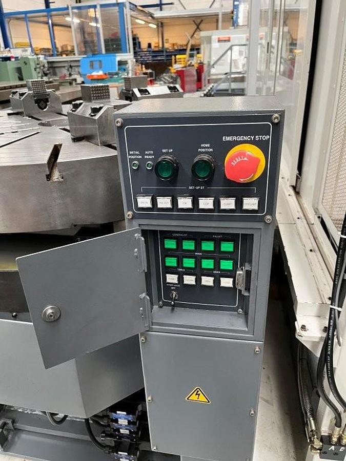 Used Hankook VTC 125 E-APC CNC Single Column Vertical Boring Mill with C-Axis and Double Automatic Pallet Changer
