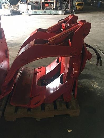 Used 60" BALZONI-AURAMO ROLL CLAMP NEW 2013