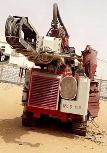 Used Comacchio MC 900 P Drill Rig
