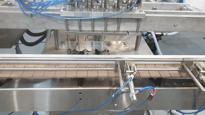 Used King 6 head liquid filler