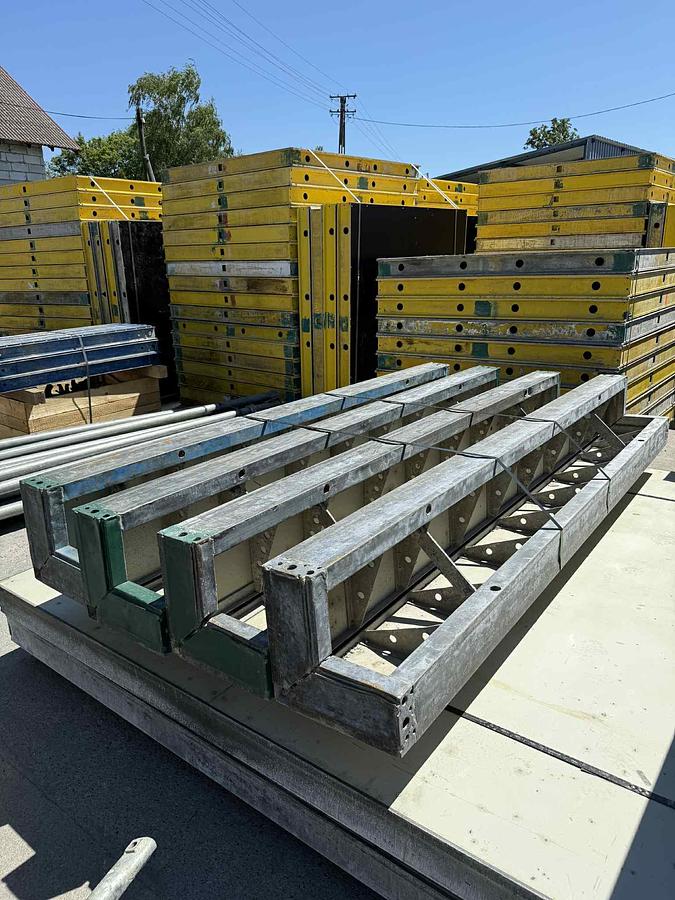 Used 2020 Hunnebeck Szalunek Manto o wysokości 330cm z plastikową sklejką 278m2