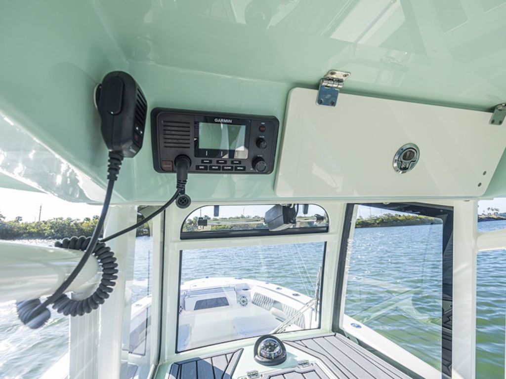 2026 Cobia Boats 265 CC Base