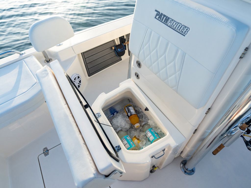 2027 Pathfinder Boats 2200 Hybrid Base