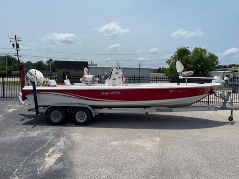Used 2013 Blue Wave Boats 2400 PUREBAY