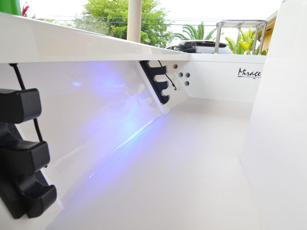 2026 Maverick Boats 17 HPX-V Base