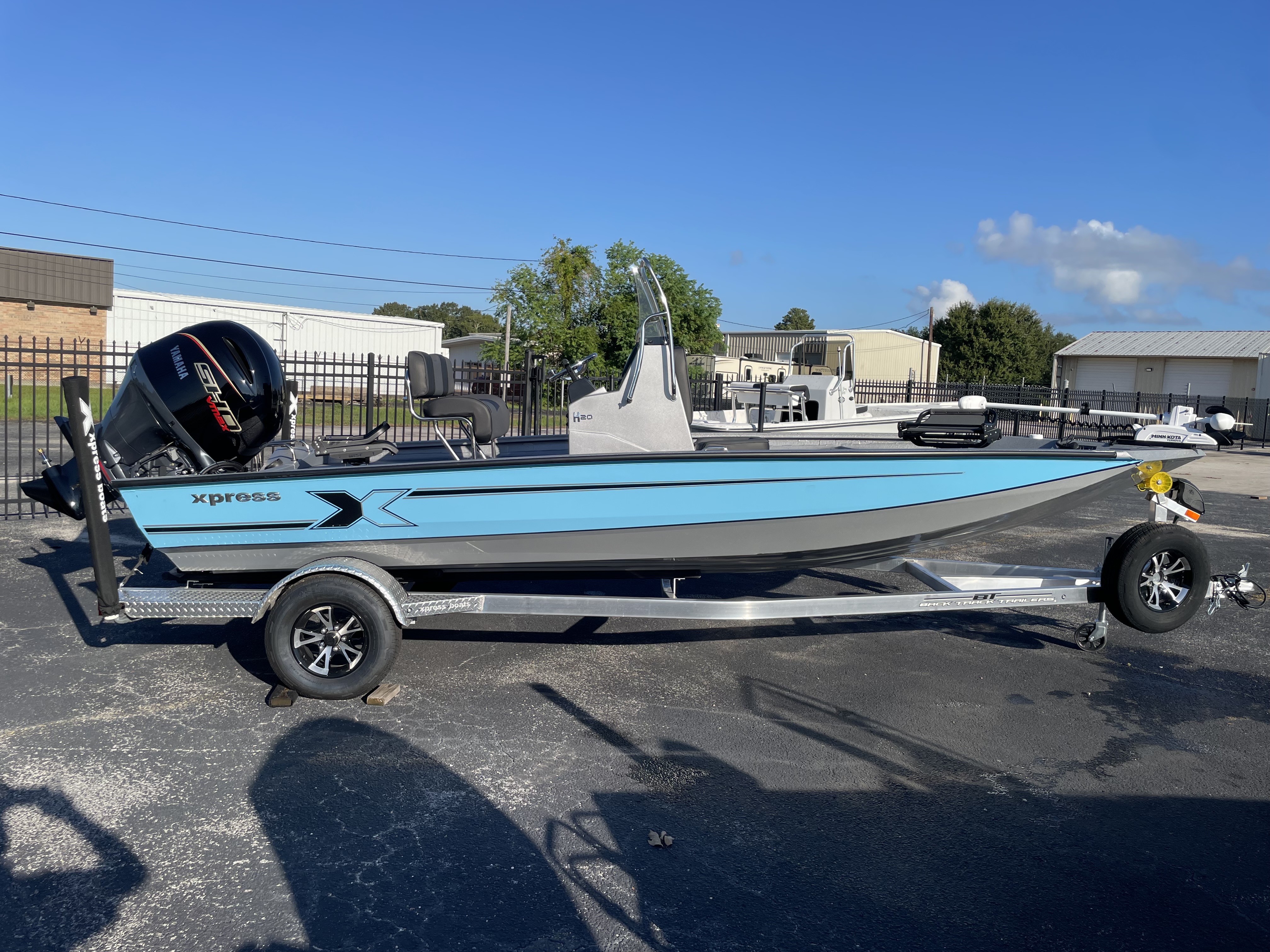 2027 Xpress Boats H20 Bay