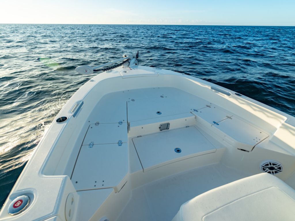 2027 Pathfinder Boats 2400 Hybrid Base