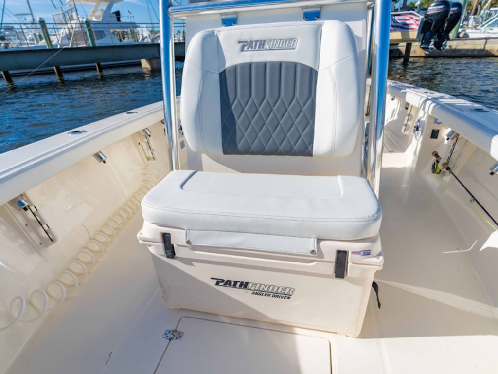 2027 Pathfinder Boats 2400 Tournament Base