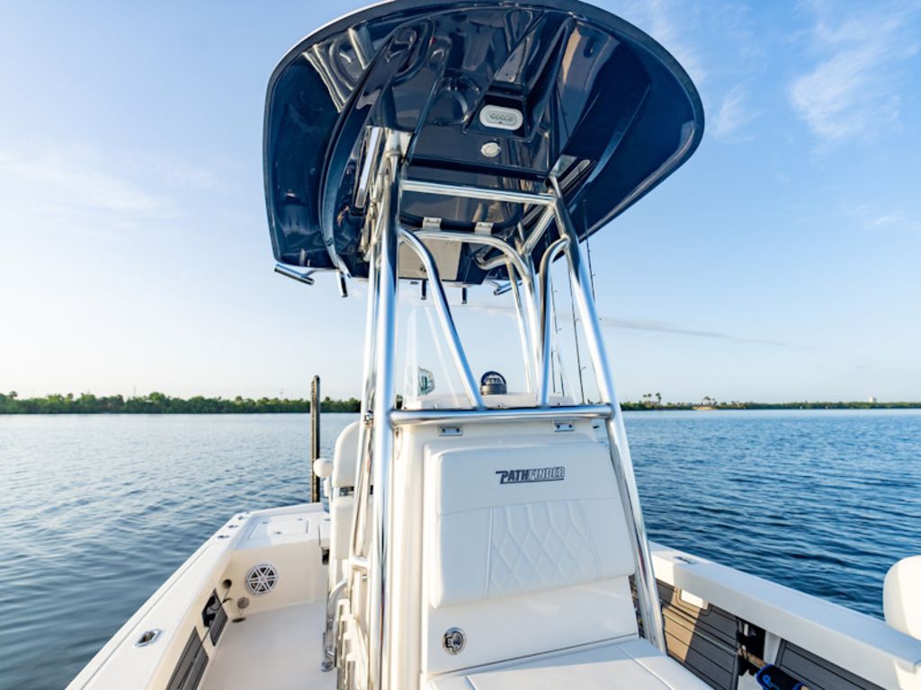 2027 Pathfinder Boats 2200 Hybrid Base