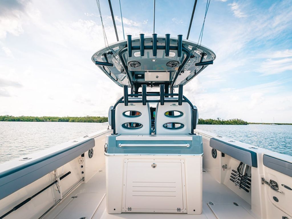 2026 Cobia Boats 285 Open Base