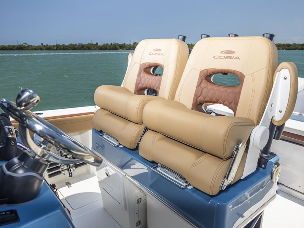 2026 Cobia Boats 265 Open Base