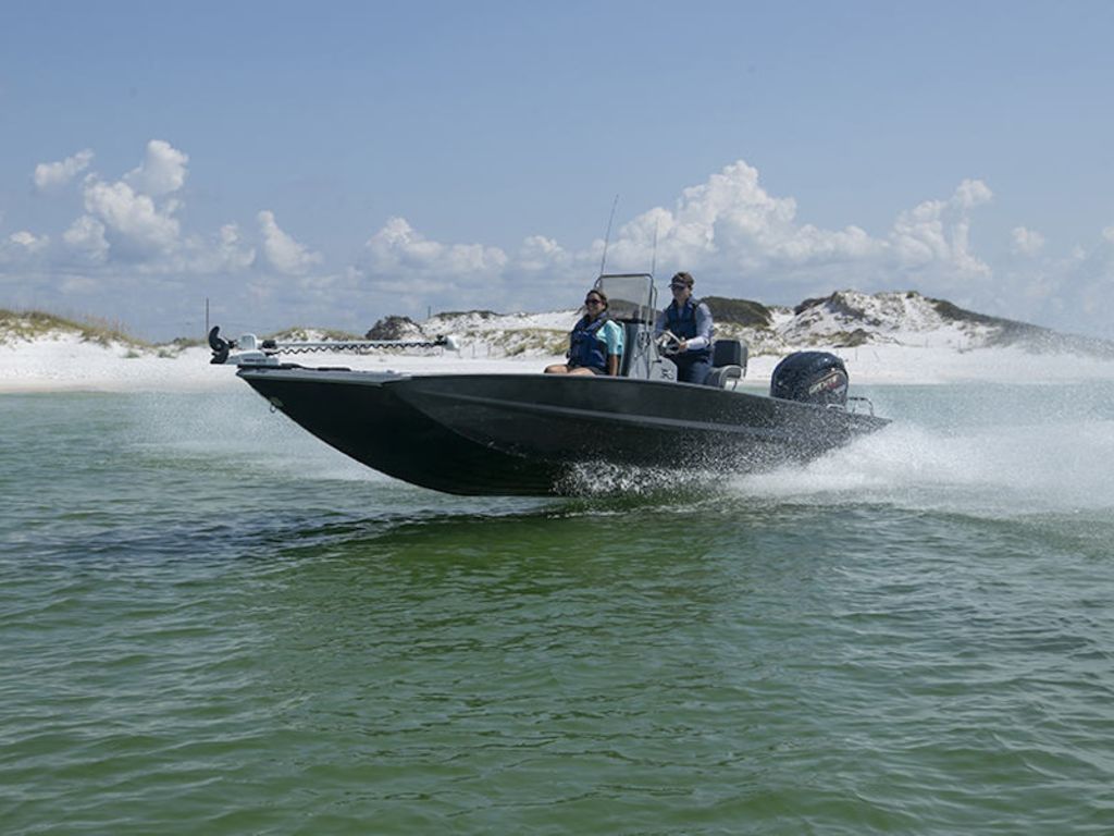 2026 Xpress Boats X23B Base