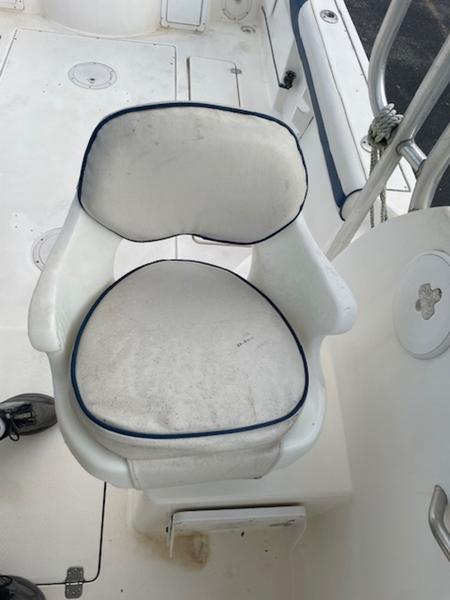 Used 2000 COBIA 260 Walk Around