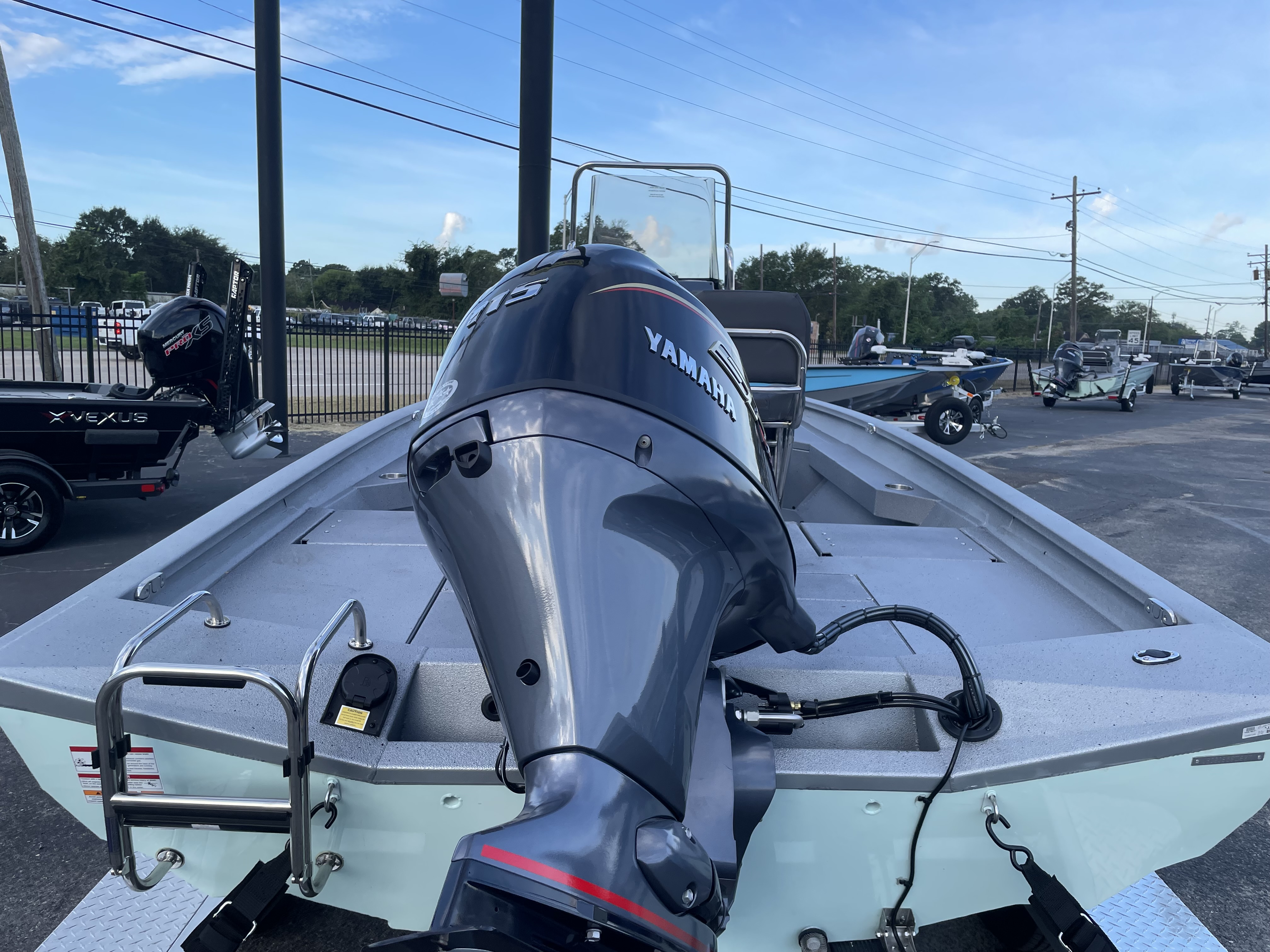 2027 Xpress Boats H20 Bay