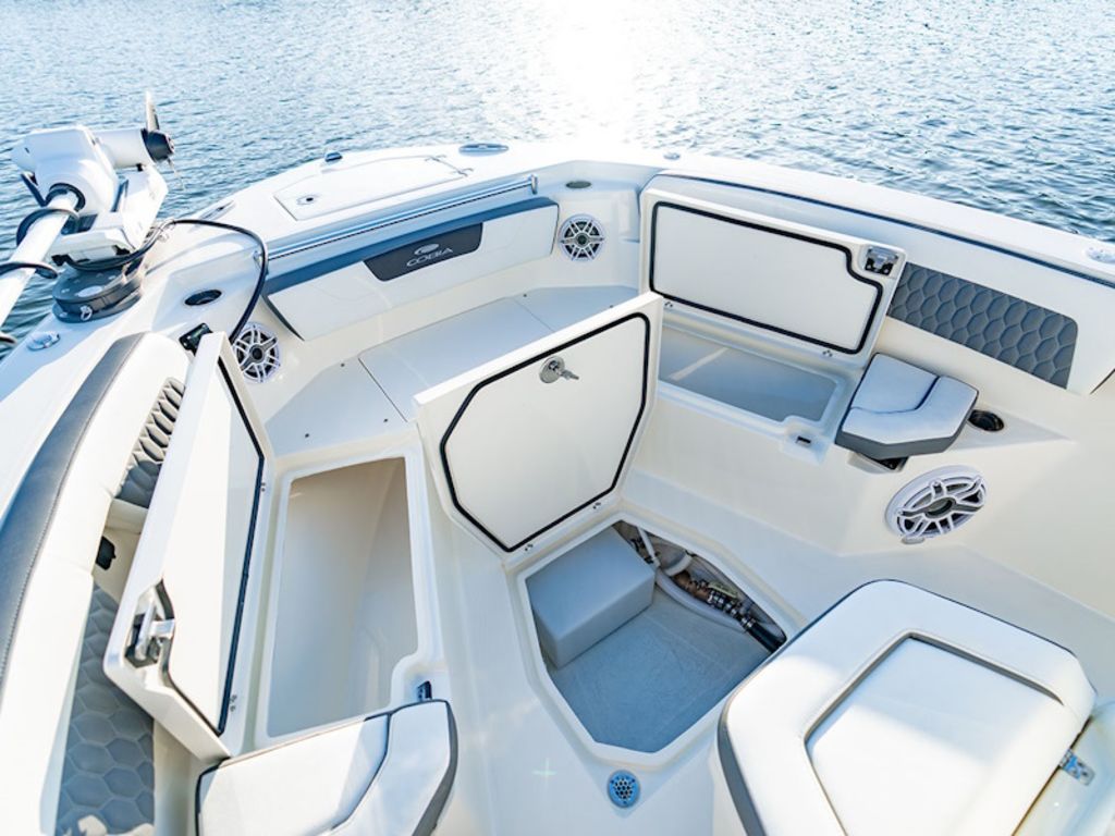 2026 Cobia Boats 245 CC Base