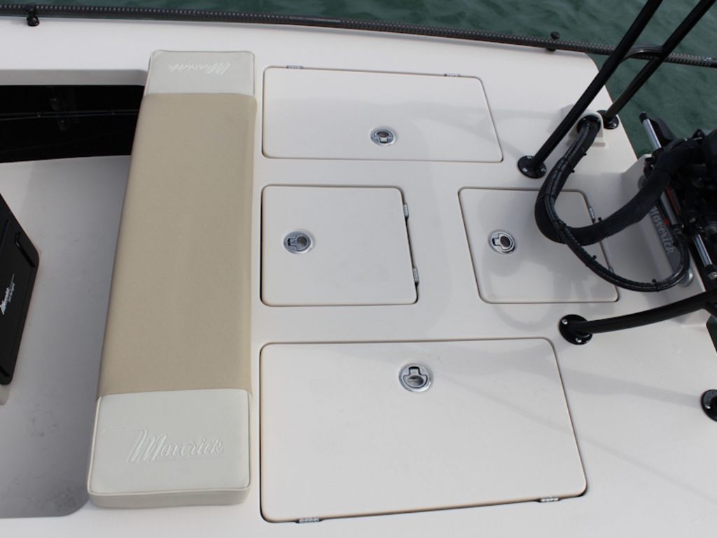 2026 Maverick Boats 17 HPX-S Base