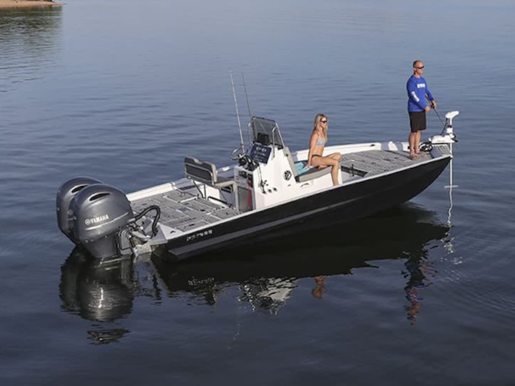 2026 Xpress Boats X23B LOUNGE DUAL Base