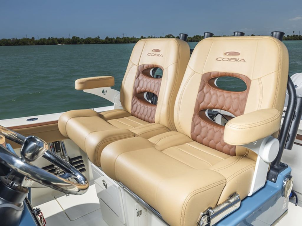 2026 Cobia Boats 265 Open Base