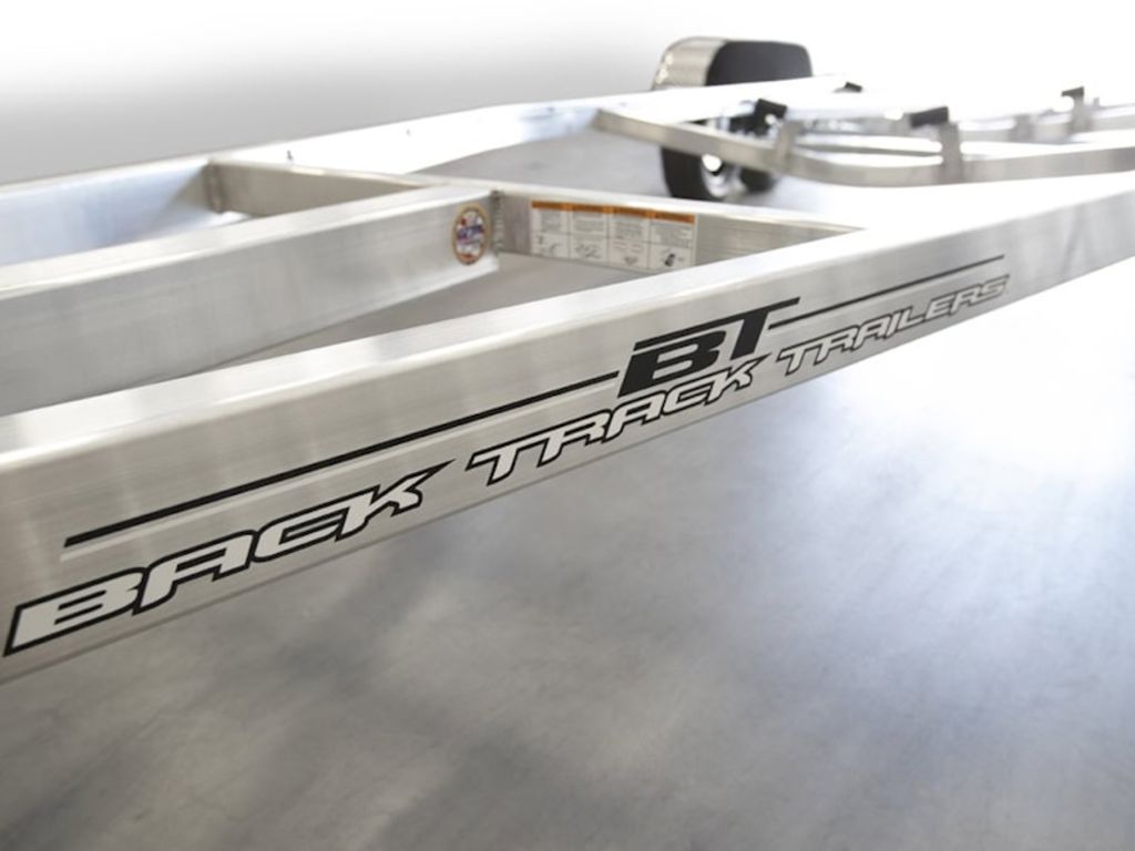 2026 Xpress Boats AW21LE Base
