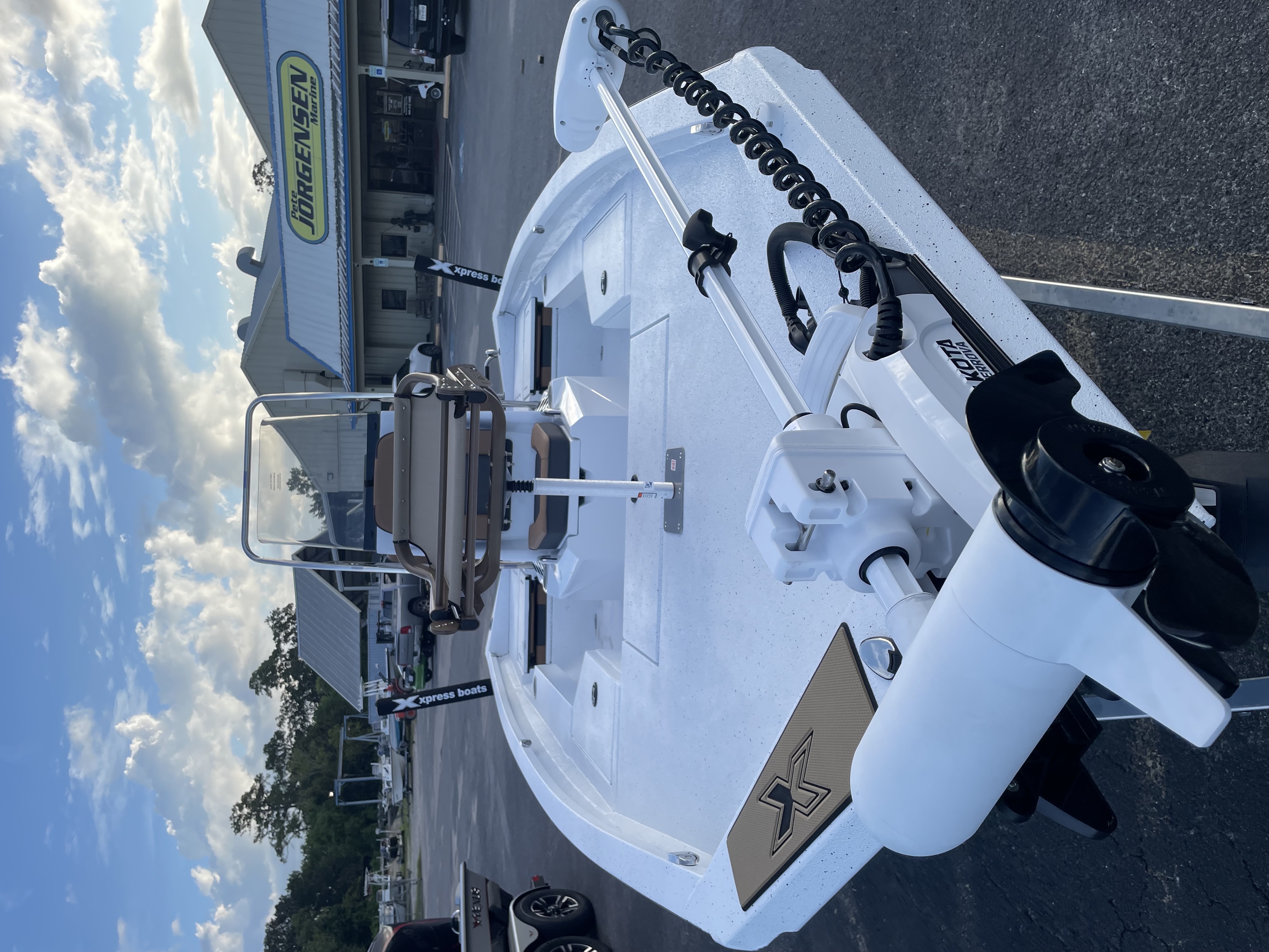 2027 Xpress Boats H20 Bay