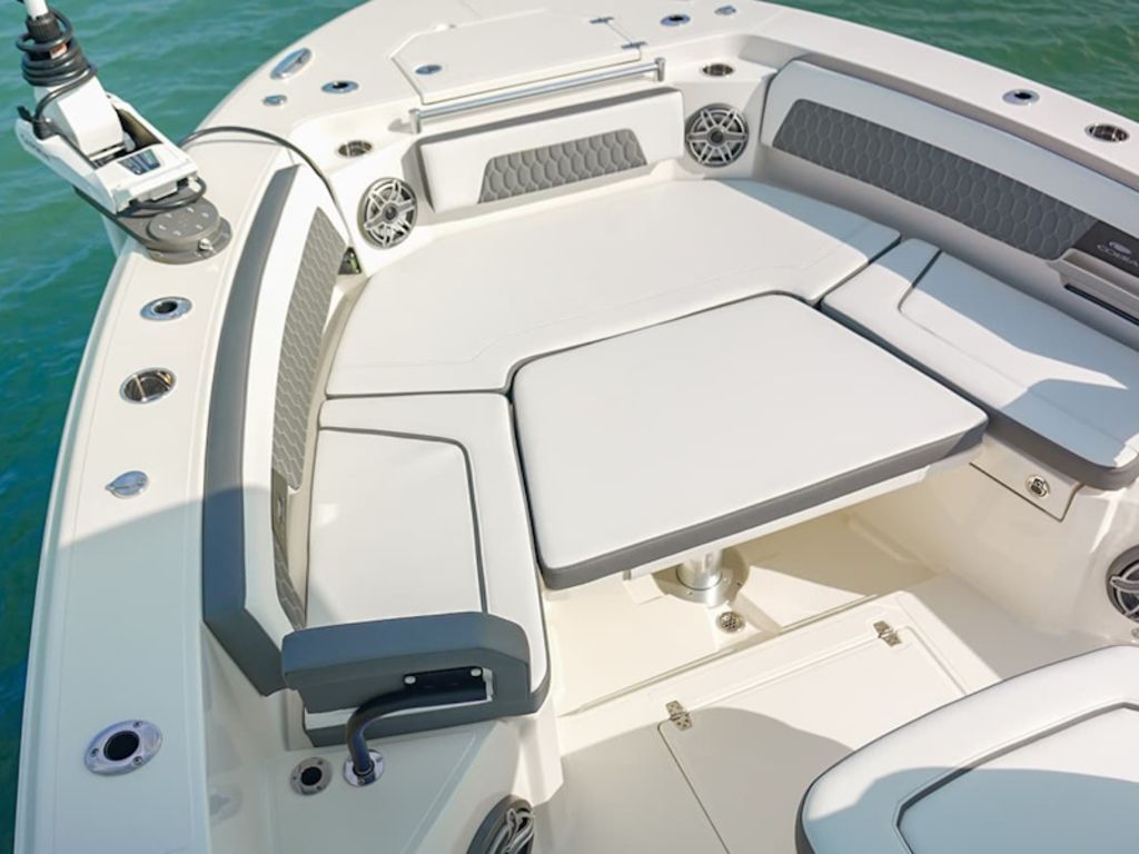 2026 Cobia Boats 305 CC Base