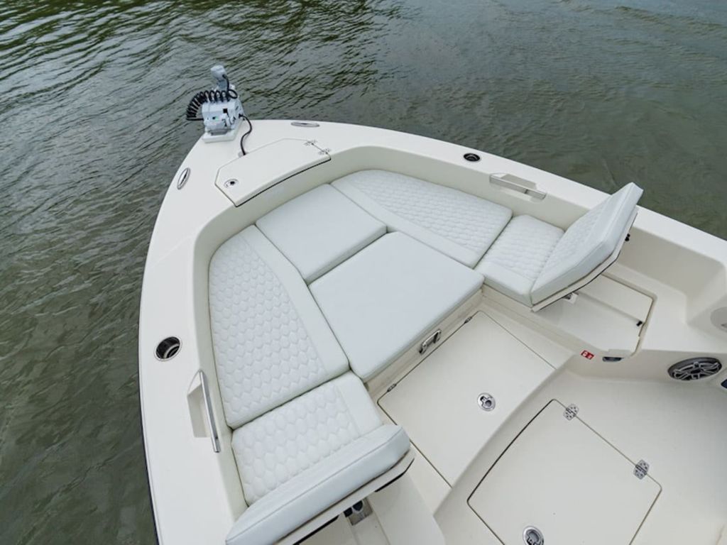 2027 Pathfinder Boats 2600 Hybrid Base